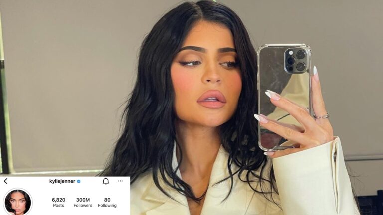 Social media Influencer Kylie Jenner mirror selfie